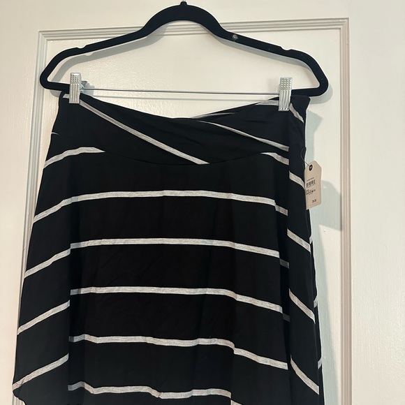NWT Caslon Skirt, Large - Picture 1 of 3